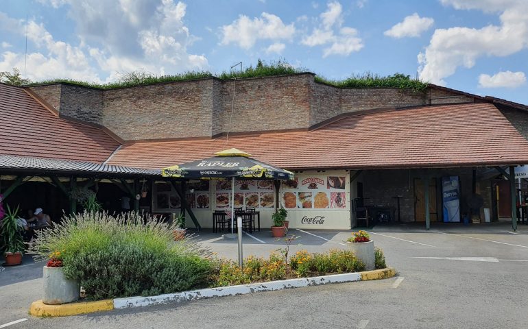 https://karpatiaettermek.hu/wp-content/uploads/2021/08/Csuza-Kovacs-Csarda-1-770x480.jpg
