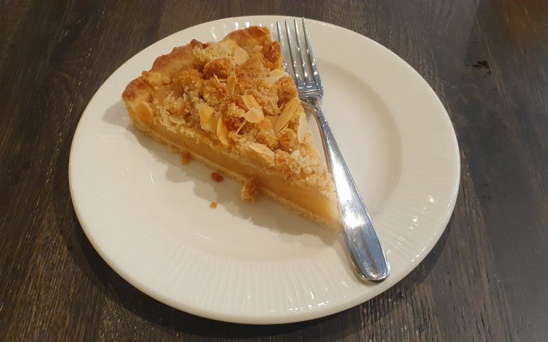 https://karpatiaettermek.hu/wp-content/uploads/2021/08/Dunaujvaros-Ristorante-Azzari-Etterem-7-770x480.jpg