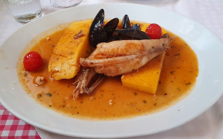 https://karpatiaettermek.hu/wp-content/uploads/2021/08/Fiume-Bistro-Mornar-Csarda-14-770x480.jpg