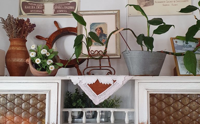 https://karpatiaettermek.hu/wp-content/uploads/2021/08/Fiume-Bistro-Mornar-Csarda-8-770x480.jpg
