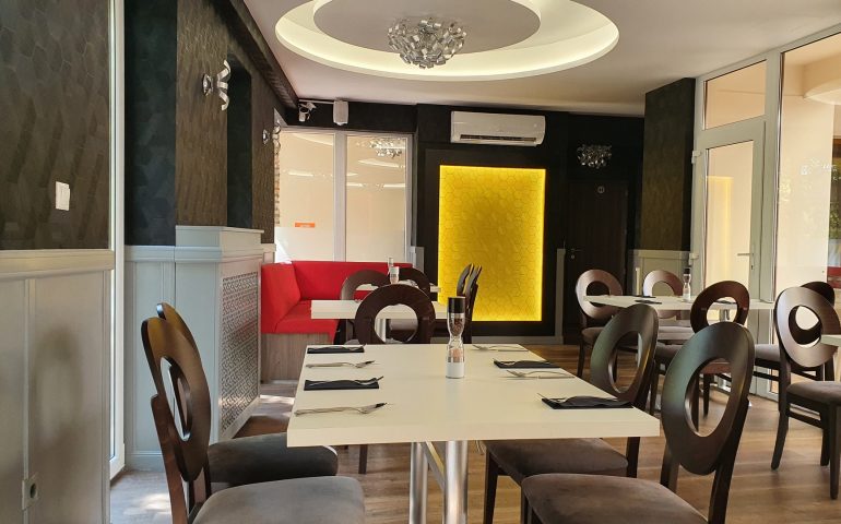 https://karpatiaettermek.hu/wp-content/uploads/2021/08/Gyula-Rouge-Etterem-2-770x480.jpg