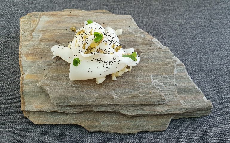 https://karpatiaettermek.hu/wp-content/uploads/2021/08/Hajdujaras-1880-Natural-Food-and-Wine-Etterem-2-770x480.jpg