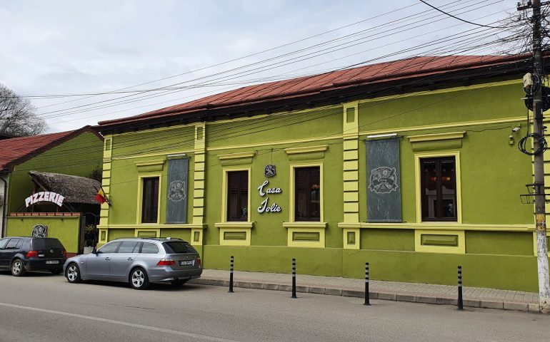 https://karpatiaettermek.hu/wp-content/uploads/2021/08/Karansebes-Casa-Jolie-Etterem-9-770x480.jpg