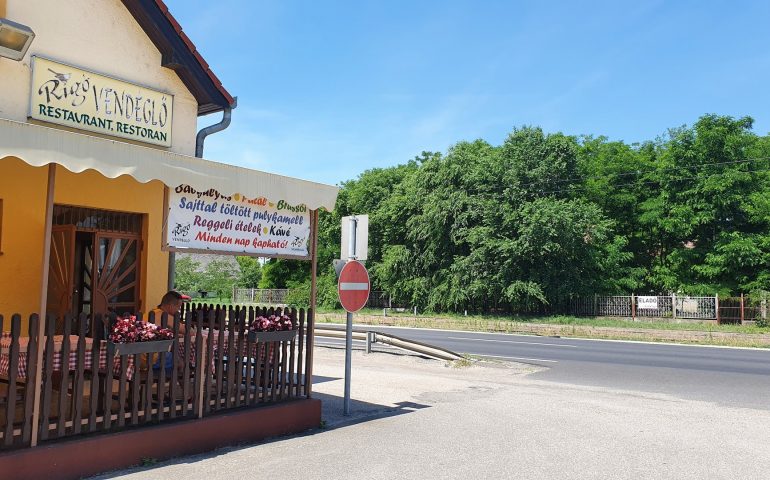 https://karpatiaettermek.hu/wp-content/uploads/2021/08/Kecskemet-Rigo-Etterem-es-Vendeglo-3-770x480.jpg