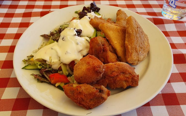 https://karpatiaettermek.hu/wp-content/uploads/2021/08/Kecskemet-Rigo-Etterem-es-Vendeglo-7-770x480.jpg