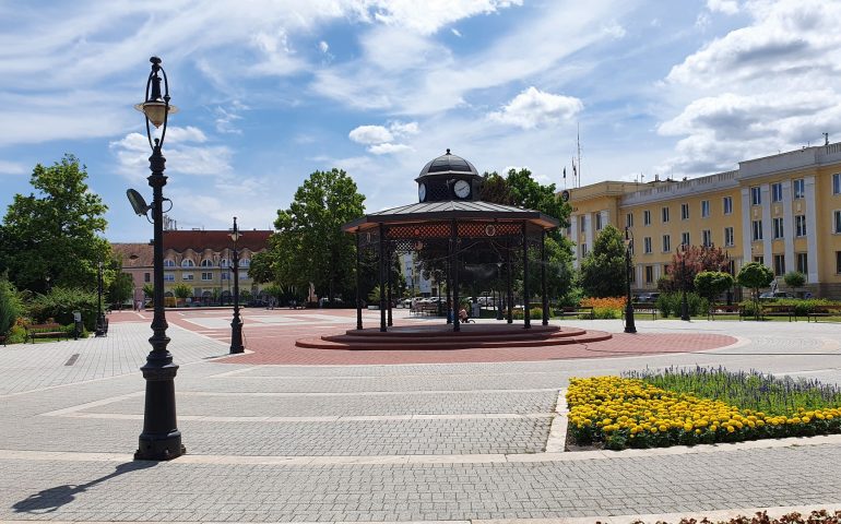 https://karpatiaettermek.hu/wp-content/uploads/2021/08/Nagykanizsa-Knysa-Etterem-12-770x480.jpg