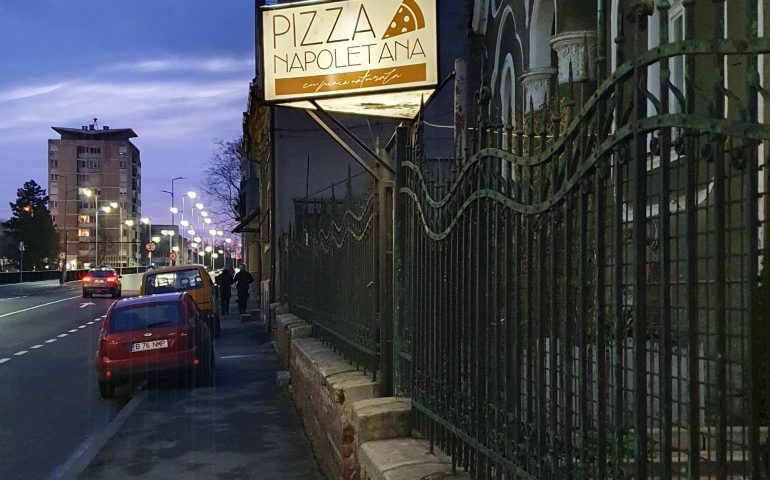 https://karpatiaettermek.hu/wp-content/uploads/2021/08/Nagyvarad-Pizza-Napoletana-Pizzazo-2-770x480.jpg