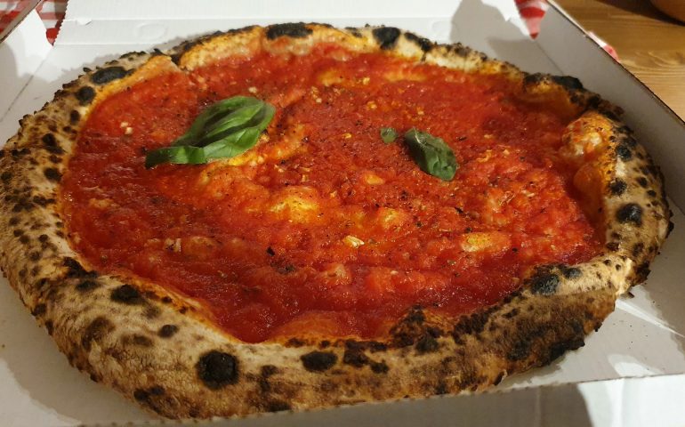 https://karpatiaettermek.hu/wp-content/uploads/2021/08/Nagyvarad-Pizza-Napoletana-Pizzazo-8-770x480.jpg