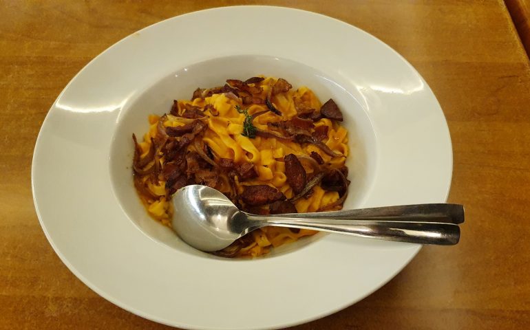 https://karpatiaettermek.hu/wp-content/uploads/2021/08/Obecse-Largos-Etterem-7-770x480.jpg