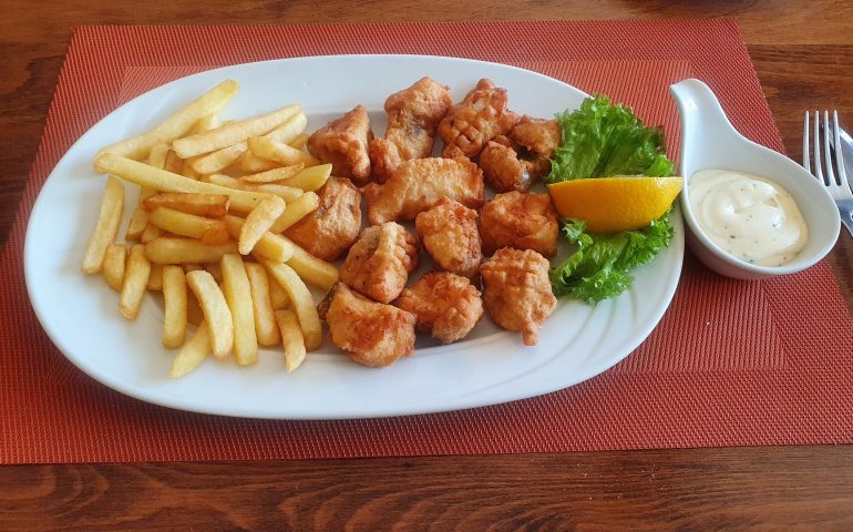https://karpatiaettermek.hu/wp-content/uploads/2021/08/Obecse-Tiski-Saran-Etterem-8-770x480.jpg