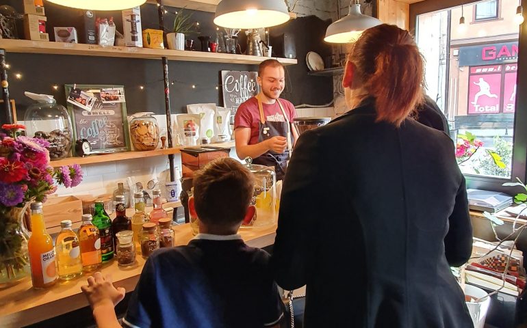 https://karpatiaettermek.hu/wp-content/uploads/2021/09/Brasso-Croitoria-de-cafea-Kavezo-2-770x480.jpg