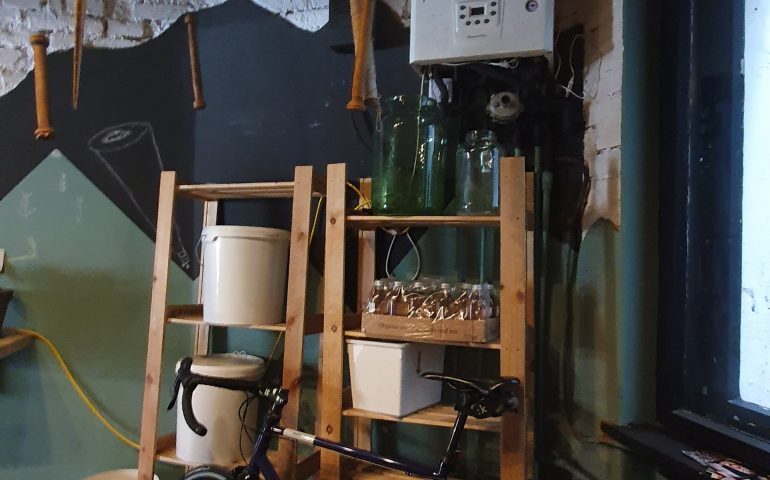 https://karpatiaettermek.hu/wp-content/uploads/2021/09/Brasso-Croitoria-de-cafea-Kavezo-5-770x480.jpg