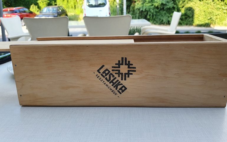 https://karpatiaettermek.hu/wp-content/uploads/2021/09/Budapest-Lashka-Etterem-2-770x480.jpg