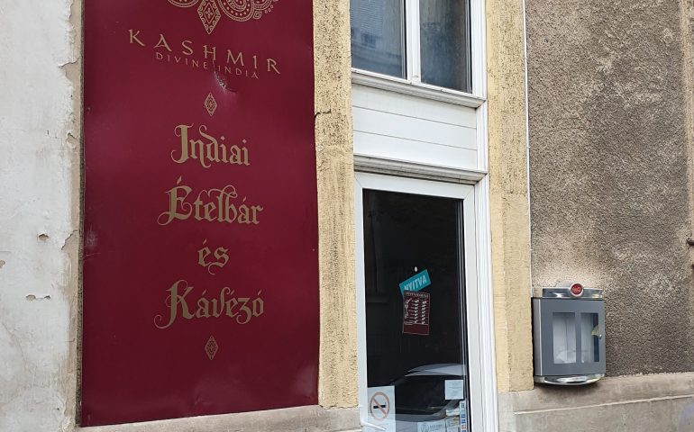 https://karpatiaettermek.hu/wp-content/uploads/2021/09/Debrecen-Kashmir-Etterem-es-Kavezo-1-770x480.jpg