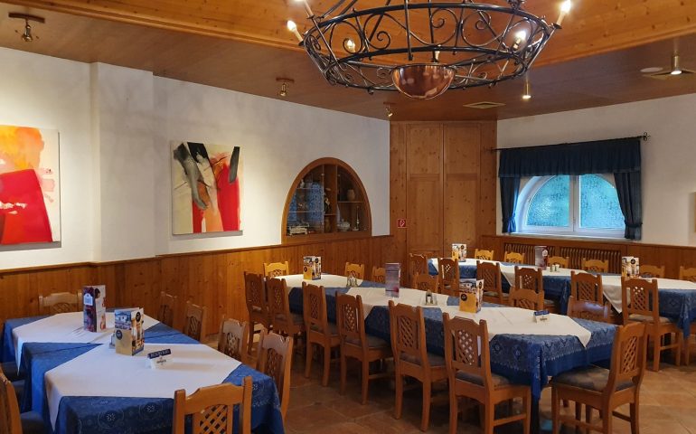 https://karpatiaettermek.hu/wp-content/uploads/2021/09/Fertomeggyes-Andreas-Csarda-1-770x480.jpg