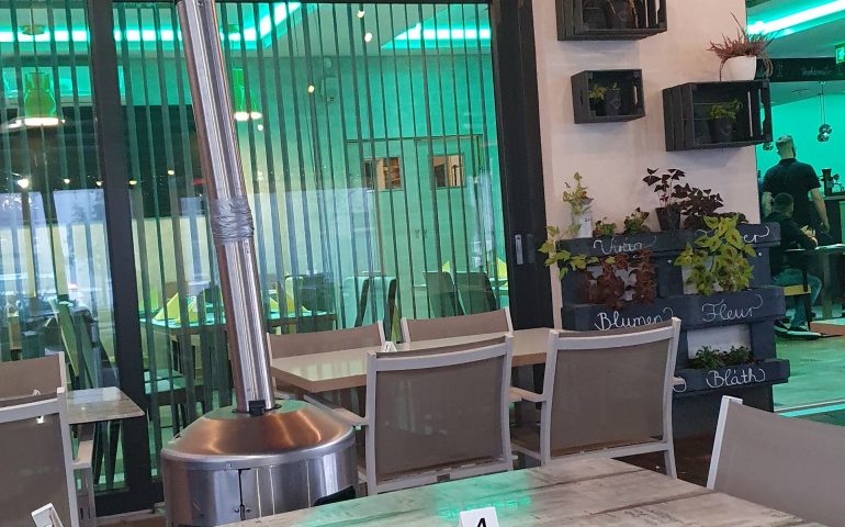 https://karpatiaettermek.hu/wp-content/uploads/2021/09/Gyorujbarat-Makos-Guba-Etterem-6-770x480.jpg