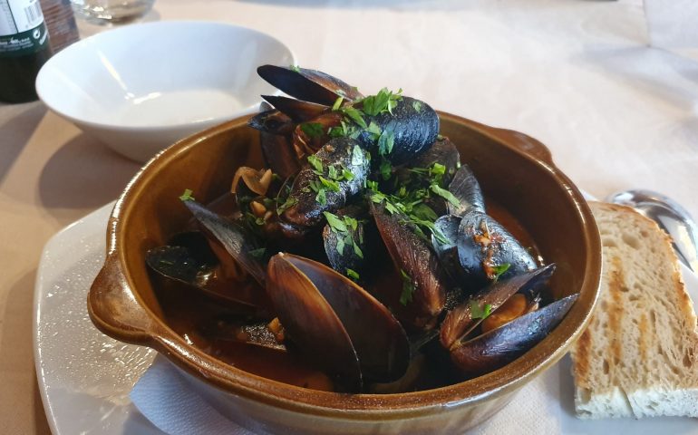 https://karpatiaettermek.hu/wp-content/uploads/2021/09/Marosvasarhely-Osteria-del-Dottore-Etterem-4-770x480.jpg