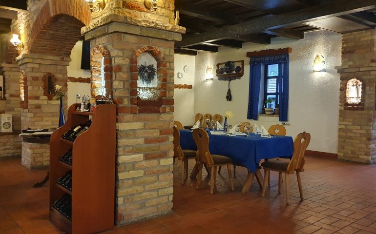 https://karpatiaettermek.hu/wp-content/uploads/2021/09/Nyul-Szel-fiai-Etterem-3-770x480.jpg