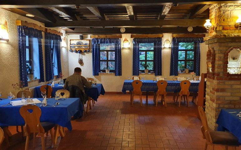 https://karpatiaettermek.hu/wp-content/uploads/2021/09/Nyul-Szel-fiai-Etterem-8-770x480.jpg