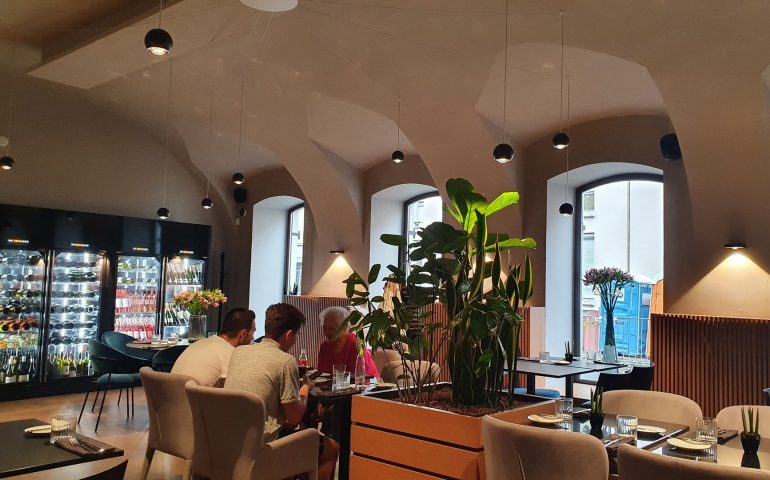 https://karpatiaettermek.hu/wp-content/uploads/2021/09/Szeged-Alabardos-Etterem-Bar-es-Borozo-3-770x480.jpg