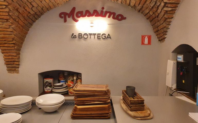 https://karpatiaettermek.hu/wp-content/uploads/2021/10/Brasso-Massimo-Etterem-Cukraszda-es-Kavezo-12-770x480.jpg