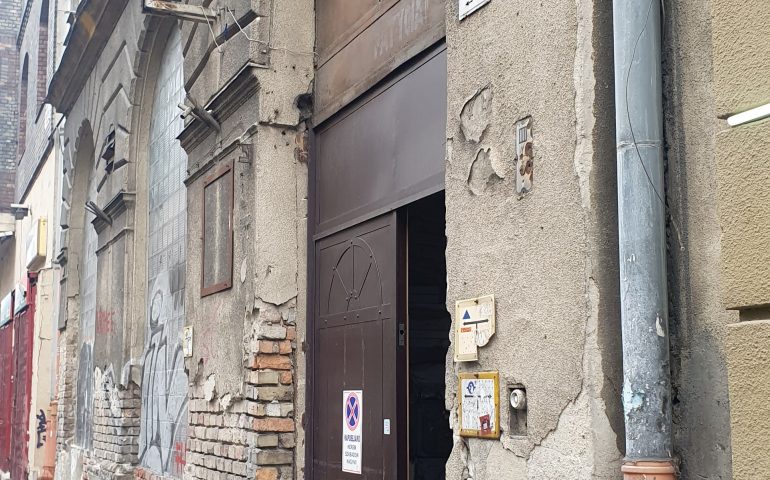 https://karpatiaettermek.hu/wp-content/uploads/2021/10/Budapest-Enso-Bar-es-Kocsma-1-770x480.jpg