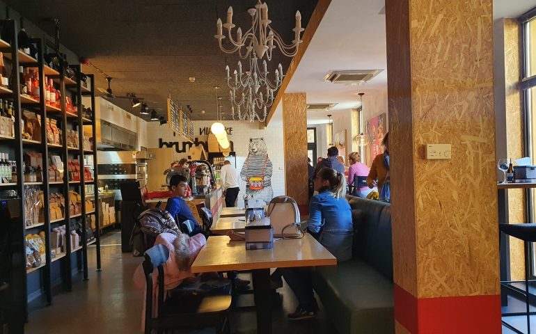 https://karpatiaettermek.hu/wp-content/uploads/2021/11/Eger-Brumbrum-Pizzazo-2-770x480.jpg