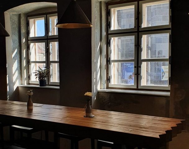 https://karpatiaettermek.hu/wp-content/uploads/2022/01/Brasso-CH9-speciality-kavezo-4-608x480.jpg