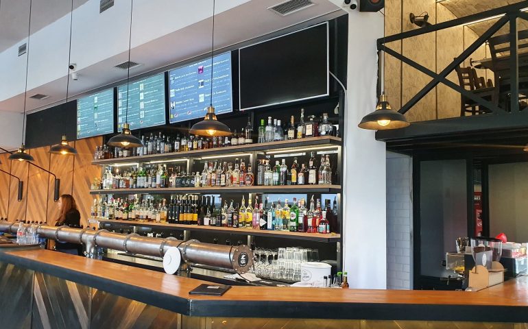 https://karpatiaettermek.hu/wp-content/uploads/2022/01/Budapest-Craft-head-brew-pub-and-bistro-5-770x480.jpg