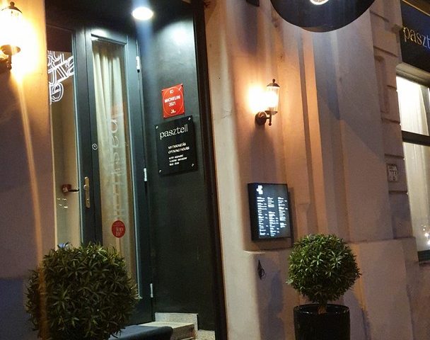 https://karpatiaettermek.hu/wp-content/uploads/2022/01/Budapest-Pasztell-Etterem-2-608x480.jpg