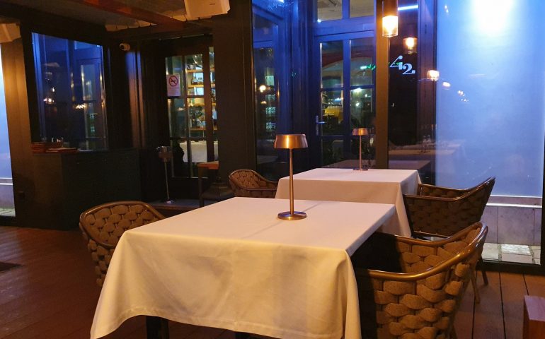https://karpatiaettermek.hu/wp-content/uploads/2022/01/Esztergom-Bistro42-Etterem-3-770x480.jpg