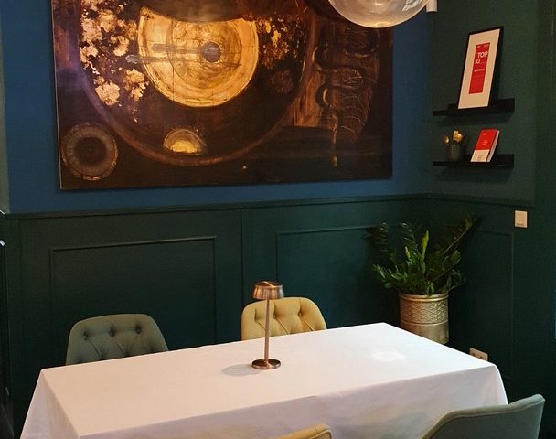 https://karpatiaettermek.hu/wp-content/uploads/2022/01/Esztergom-Bistro42-Etterem-9-608x480.jpg