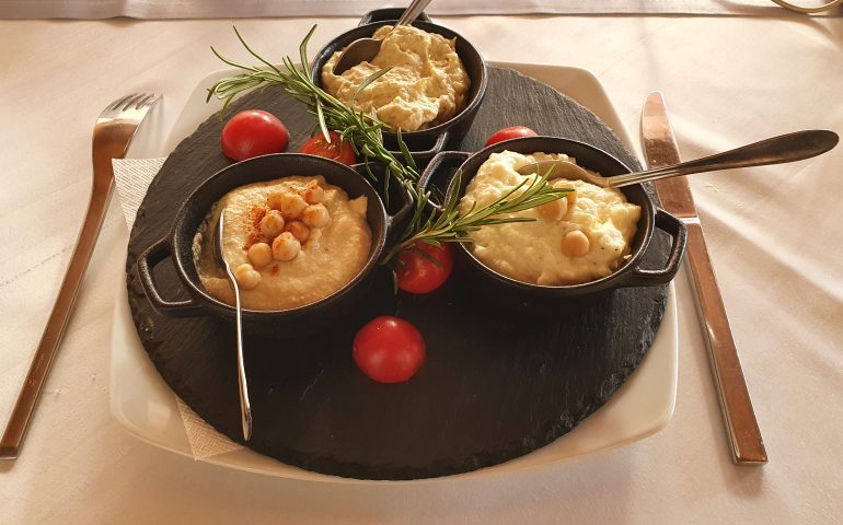 https://karpatiaettermek.hu/wp-content/uploads/2022/06/20210605_161925-770x480.jpg