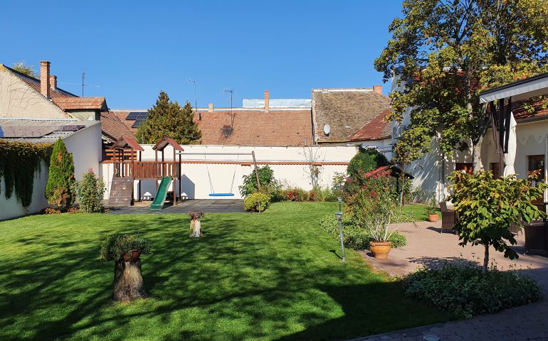 https://karpatiaettermek.hu/wp-content/uploads/2022/06/20211015_115545-770x480.jpg