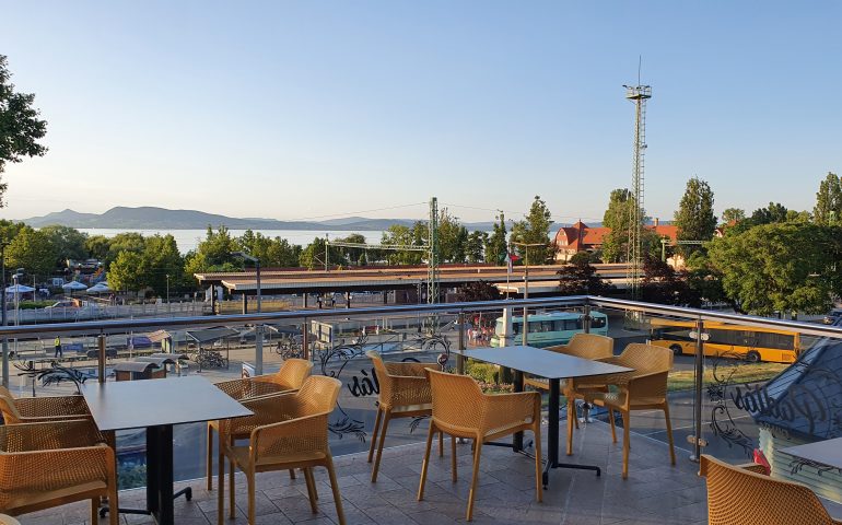 https://karpatiaettermek.hu/wp-content/uploads/2023/04/20220701_194752-770x480.jpg