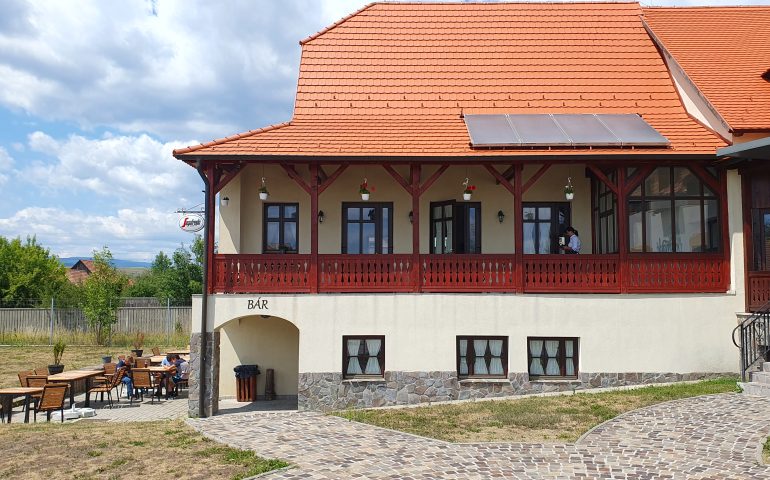 https://karpatiaettermek.hu/wp-content/uploads/2023/04/20220720_141043-770x480.jpg
