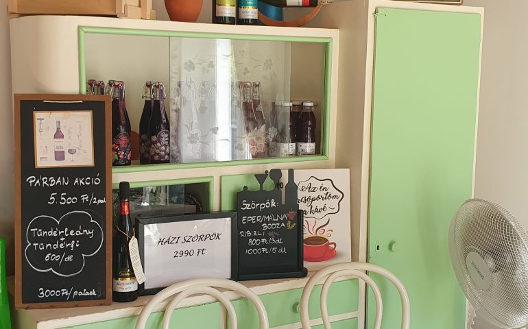 https://karpatiaettermek.hu/wp-content/uploads/2023/04/20220728_172521-770x480.jpg