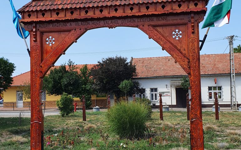 https://karpatiaettermek.hu/wp-content/uploads/2023/04/20220807_135100-770x480.jpg