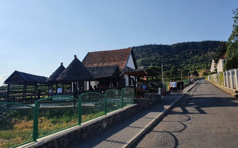 https://karpatiaettermek.hu/wp-content/uploads/2023/05/20220728_174817-770x480.jpg