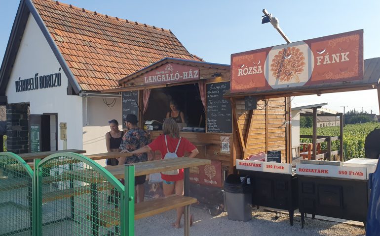 https://karpatiaettermek.hu/wp-content/uploads/2023/05/20220728_175155-770x480.jpg