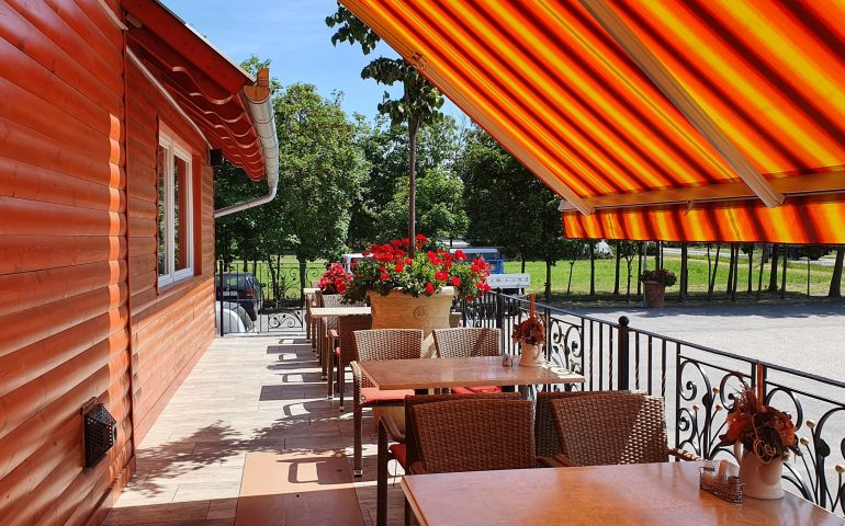 https://karpatiaettermek.hu/wp-content/uploads/2023/06/20210618_104534-770x480.jpg