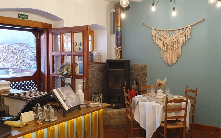 https://karpatiaettermek.hu/wp-content/uploads/2023/07/20230708_133426-770x480.jpg