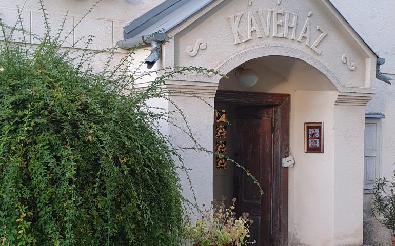 https://karpatiaettermek.hu/wp-content/uploads/2023/11/20231026_170057-770x480.jpg