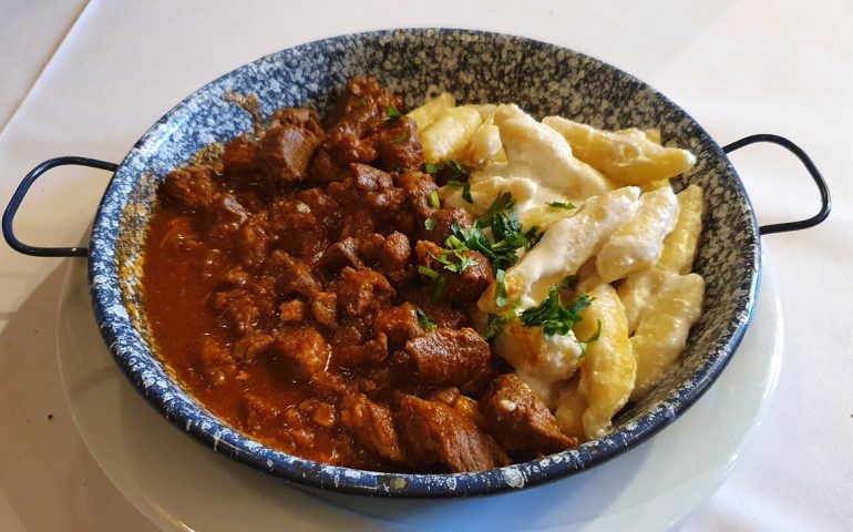 https://karpatiaettermek.hu/wp-content/uploads/2024/08/20211222_115927-1300-770x480.jpg