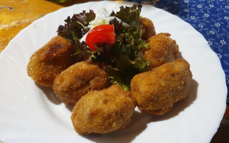 https://karpatiaettermek.hu/wp-content/uploads/2024/08/20240815_182512-1300-770x480.jpg