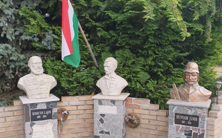 https://karpatiaettermek.hu/wp-content/uploads/2025/07/20250706_191942-1300-770x480.jpg