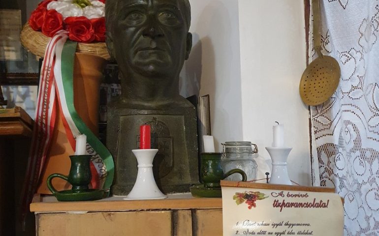 https://karpatiaettermek.hu/wp-content/uploads/2025/07/20250706_204301-1300-770x480.jpg