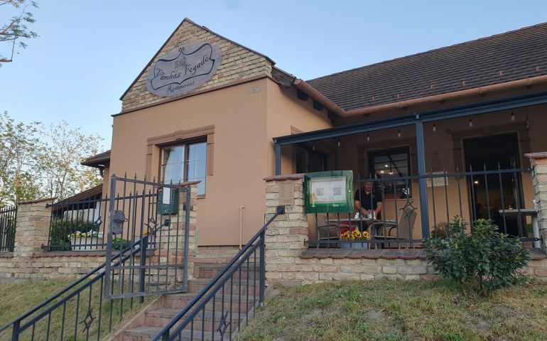 https://karpatiaettermek.hu/wp-content/uploads/2026/05/20260502_193704-1300-770x480.jpg
